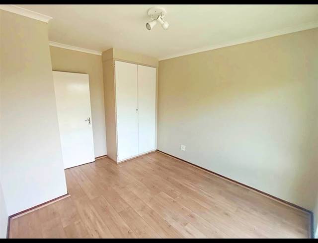 2 BEDROOM TOWNHOUSE FOR SALE IN SOUTH CREST